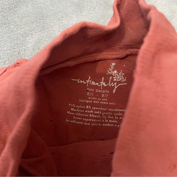 Free People 3 shirt and bodysuit bundle 4492 - Picture 4 of 8